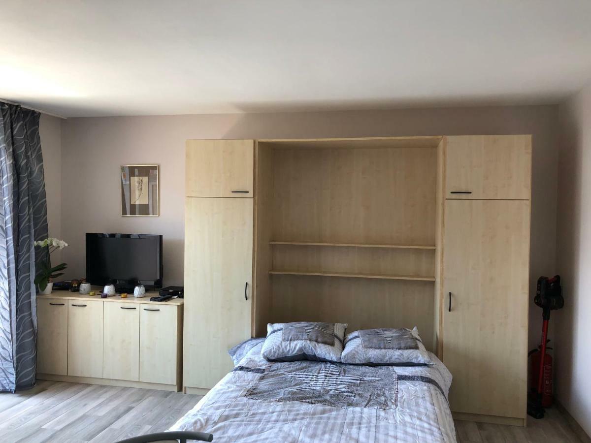 Shiny Nice Studio At Ostend Apartment Ngoại thất bức ảnh